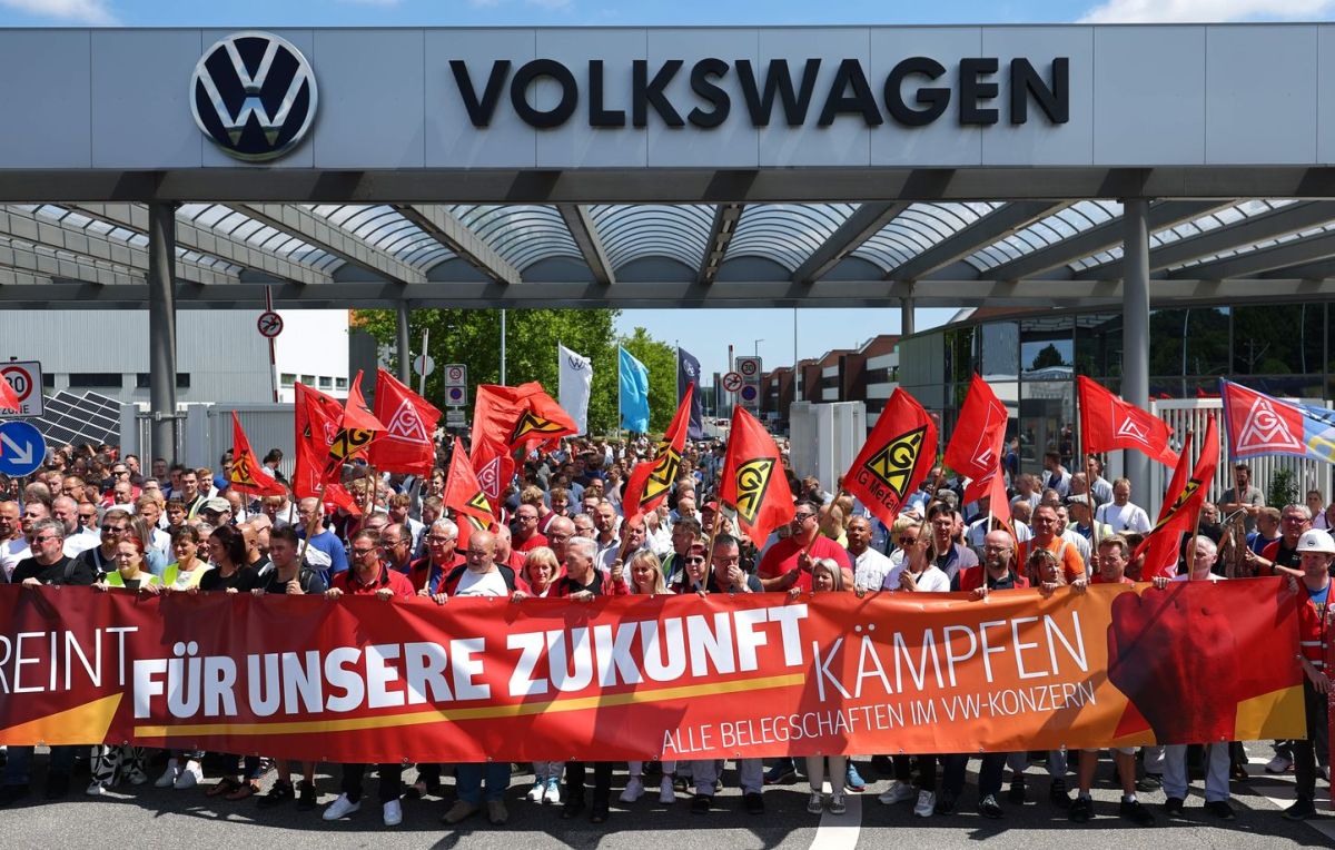Volkswagen annonce une réduction imminente de 50 000 emplois